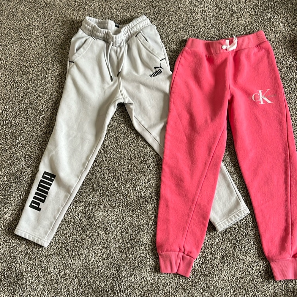 2Pairs of Joggers Calvin Klein & Puma size 8-10
